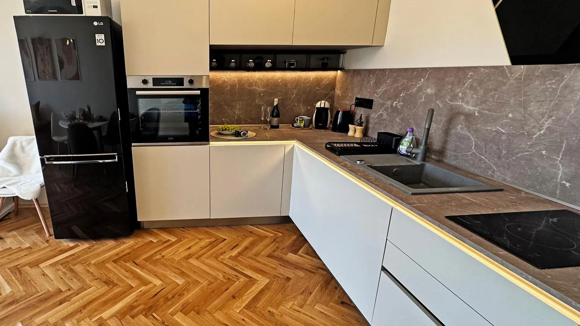Aura Beach Apartment Burgas 0*,  Bulgaria